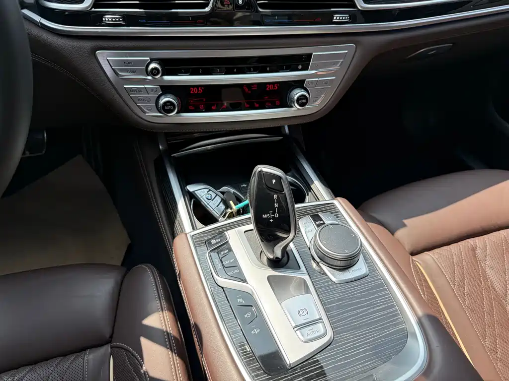 BMW 7 Series 2022 — фото 18