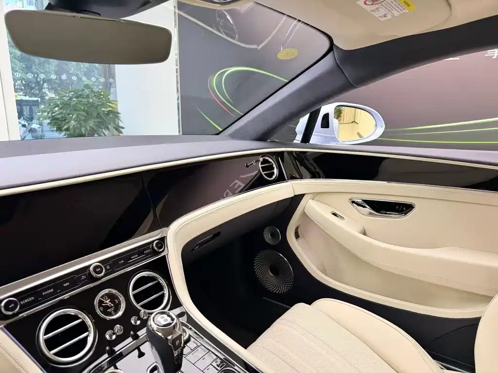 Bentley Continental PHEV — фото 2