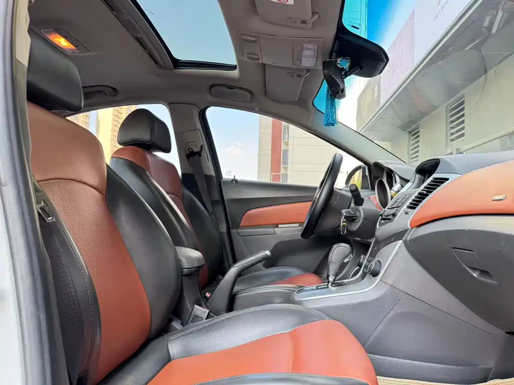 Chevrolet Cruze 2014 — фото 21