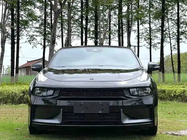 Lynk & Co 03 2020