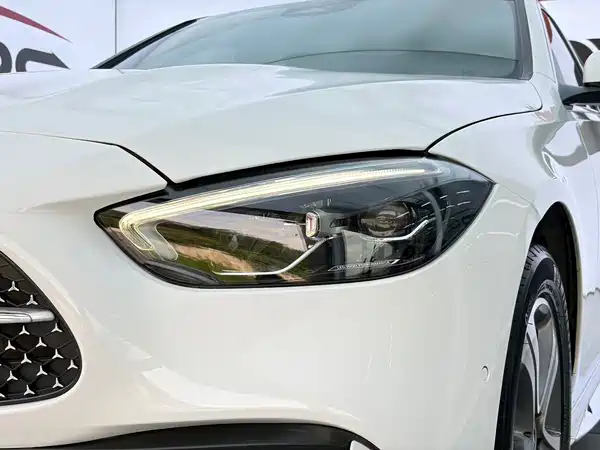 Mercedes-Benz C-Class 2022