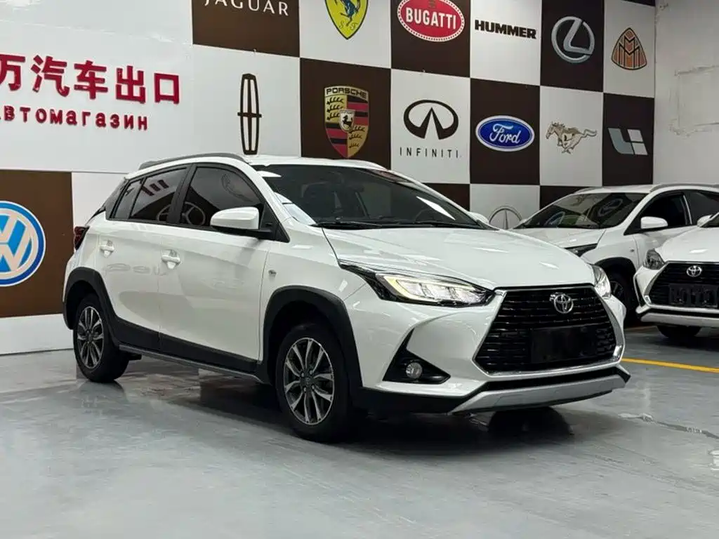 Toyota Yaris L 2022