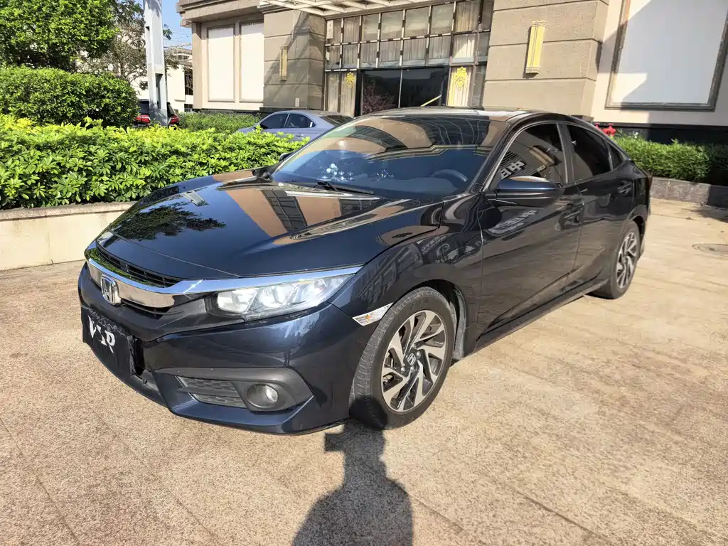Honda Civic 2019 — фото 1