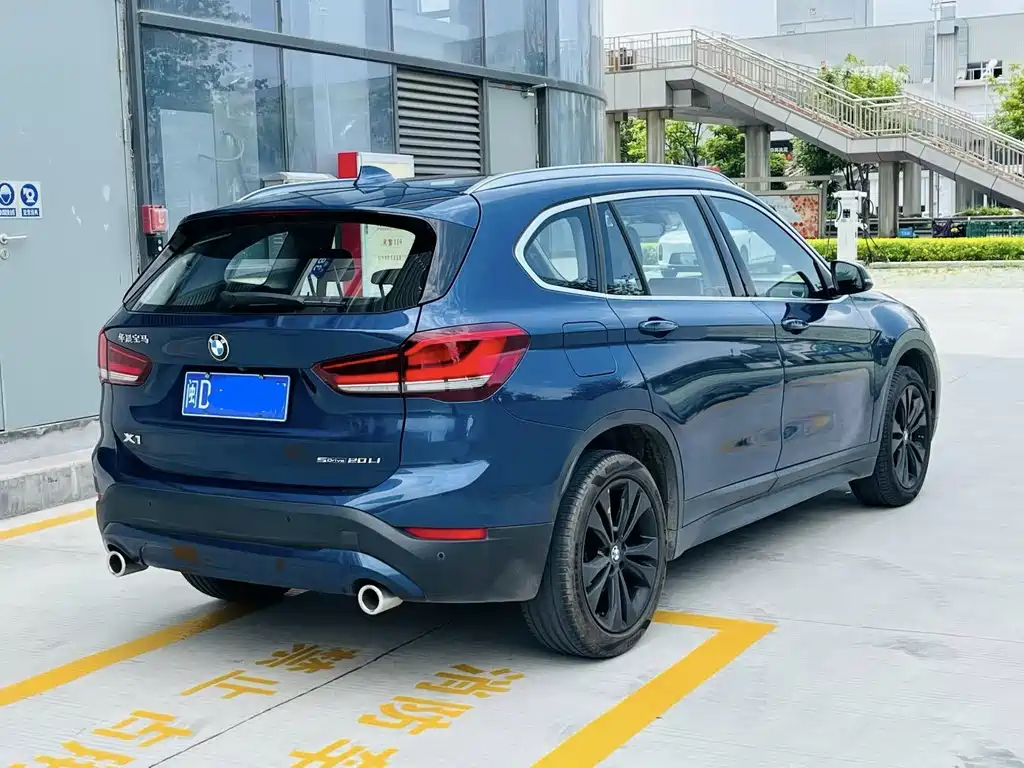 BMW X1 2021 — фото 4