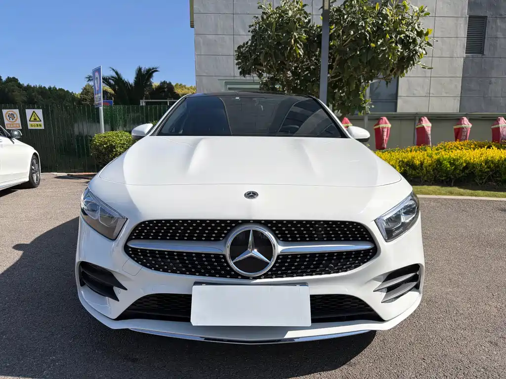 Mercedes-Benz A-Class 2023 — фото 12