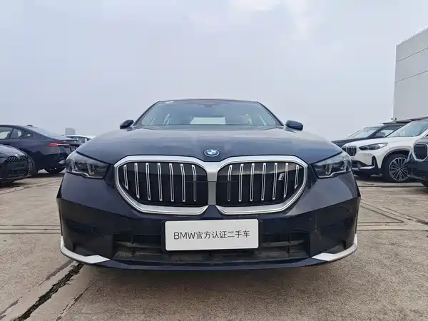 BMW i5 2024