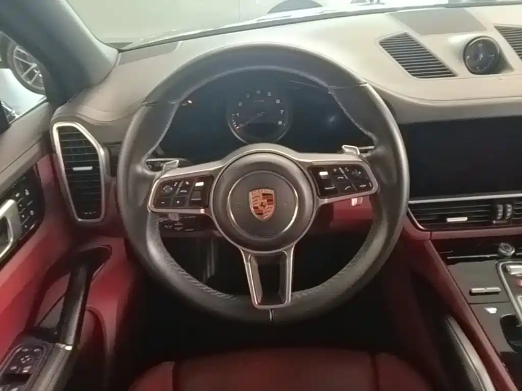 Porsche Cayenne 2022 — фото 17