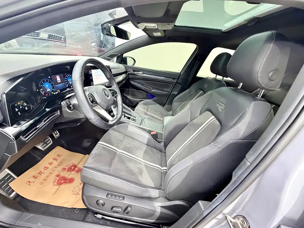 Volkswagen Golf 2022