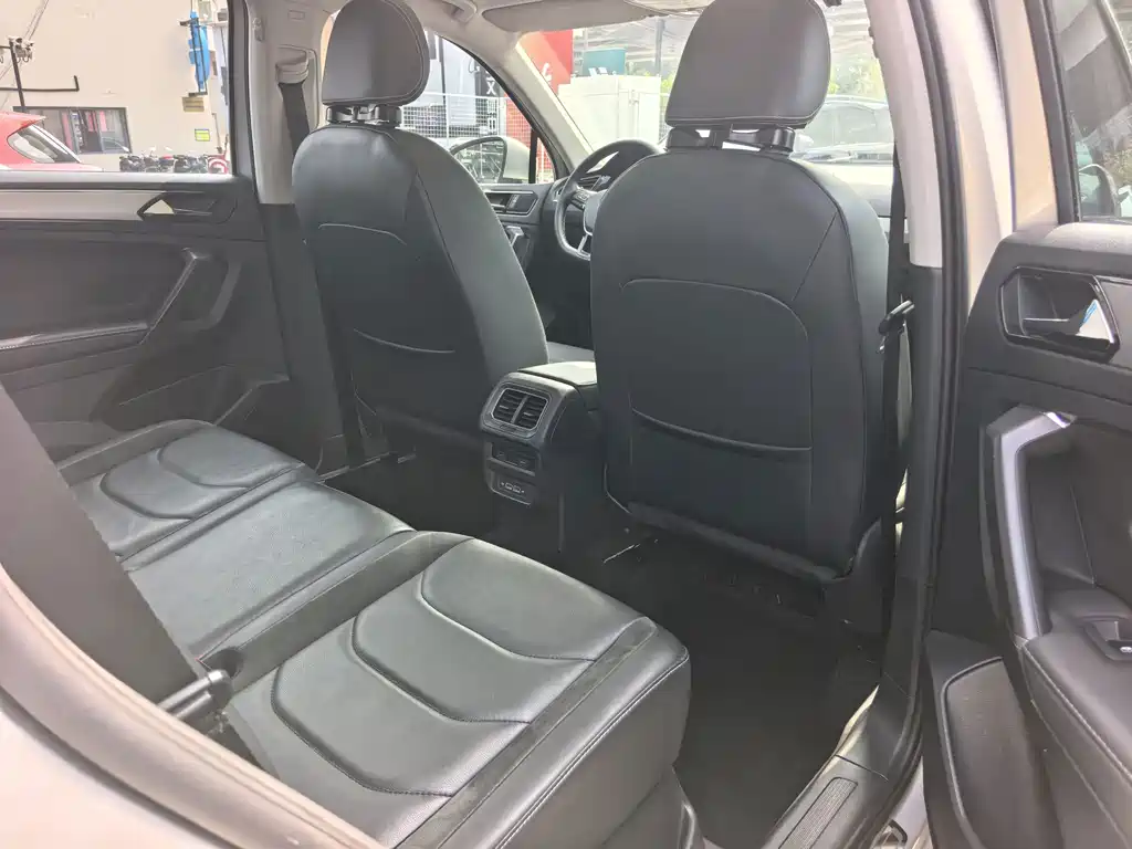 Volkswagen Tiguan L 2019 — фото 20