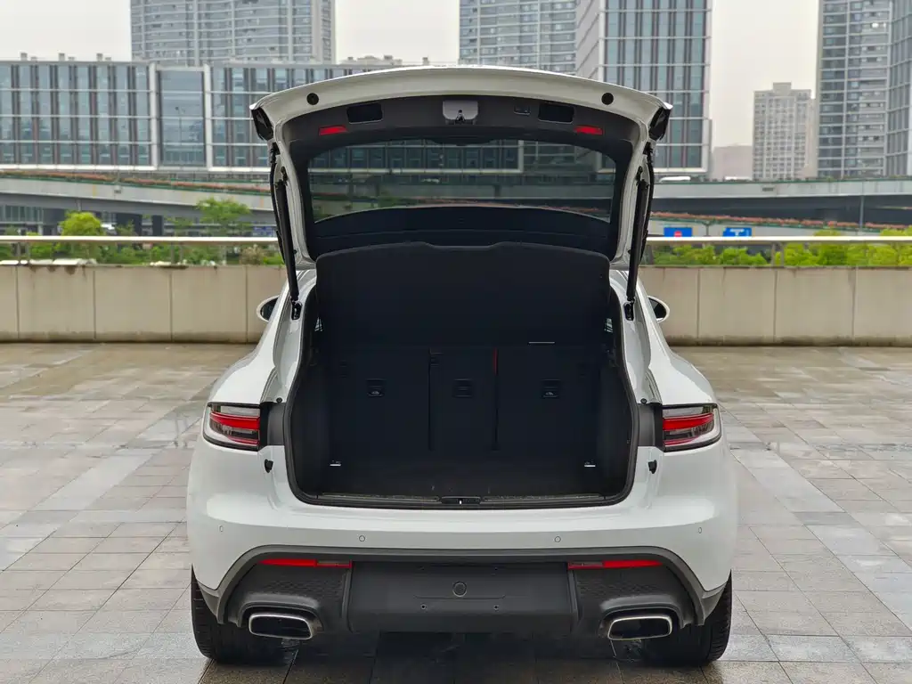 Porsche Macan 2024 — фото 15