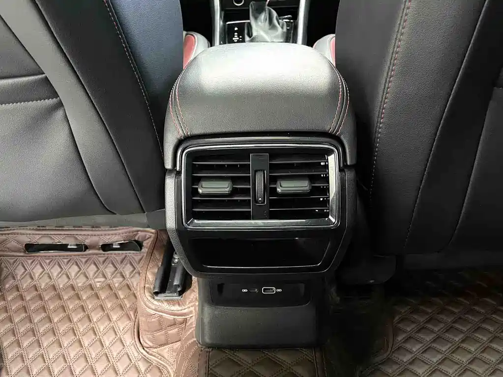Skoda Karoq 2022 — фото 11