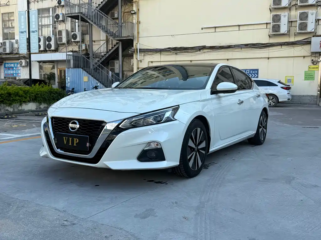Nissan Teana 2021 — фото 1
