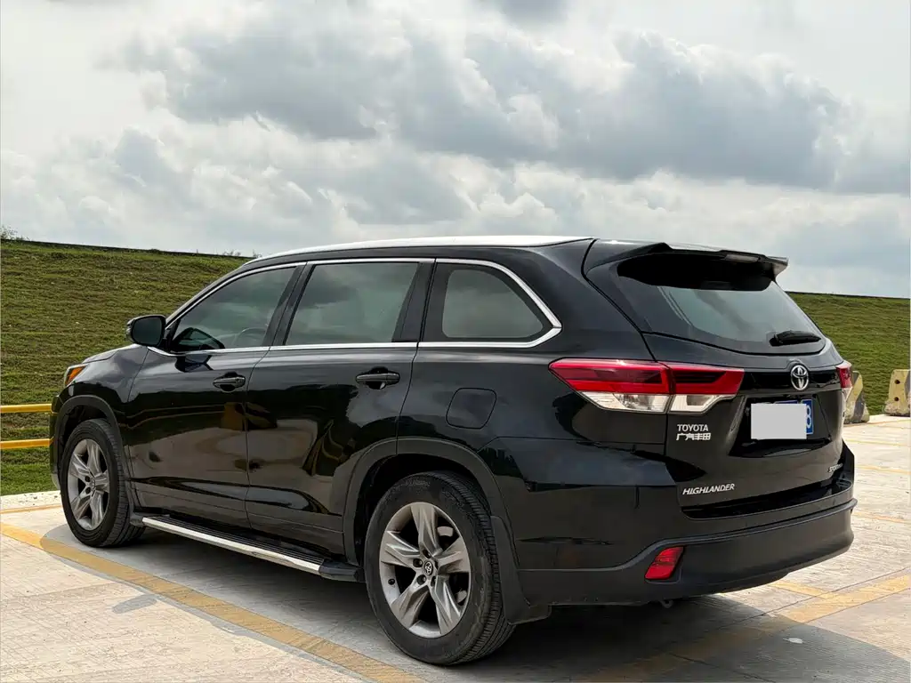 Toyota Highlander 2018 — фото 7