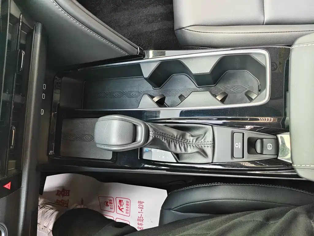 Toyota Camry 2026 — фото 15