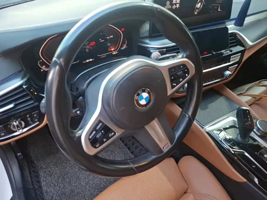 BMW 5 Series 2023 — фото 15