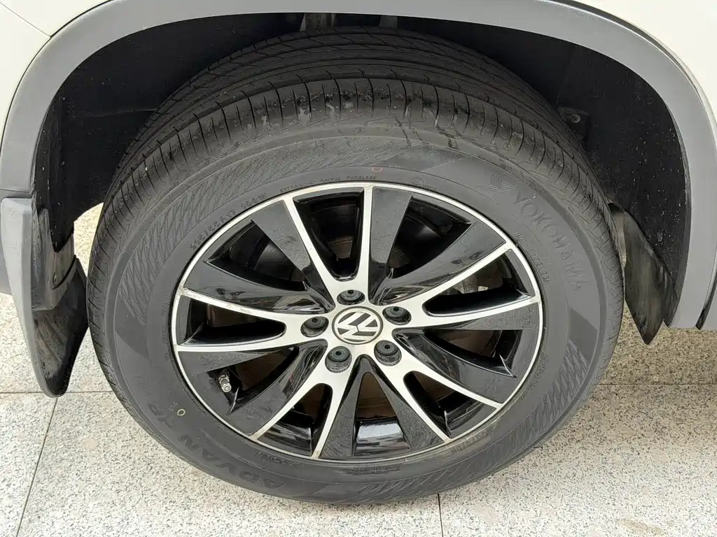 Volkswagen Tiguan 2016 — фото 15