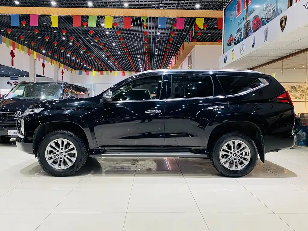 Mitsubishi Pajero Sport 2020 — фото 14
