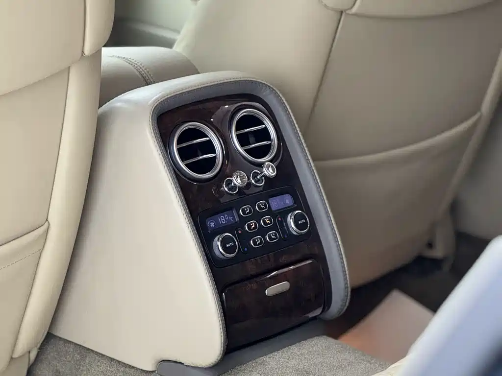 Bentley Flying Spur 2007 — фото 16