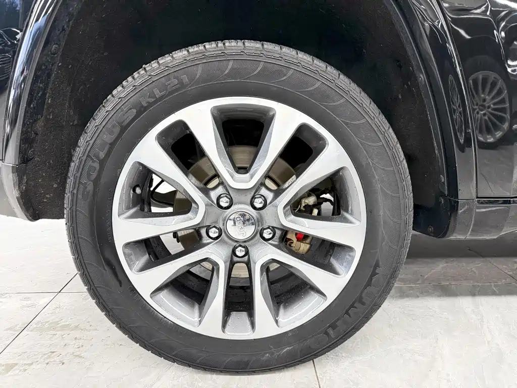 Jeep Grand Cherokee 2018 — фото 22