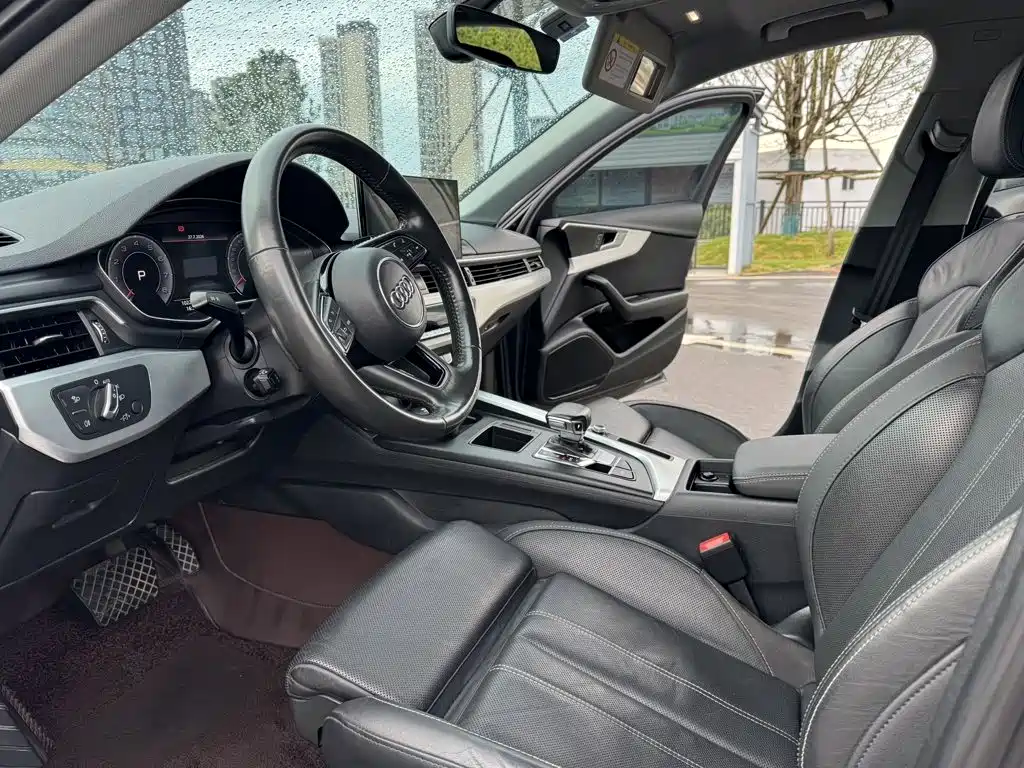 Audi A4L 2020