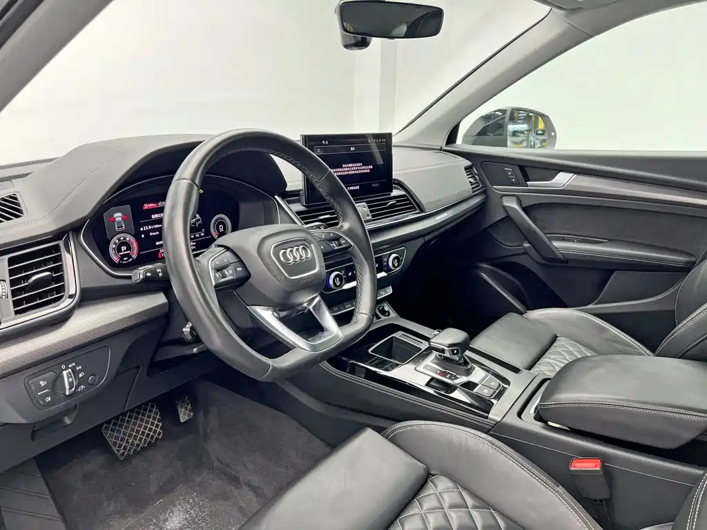 Audi Q5L 2022 — фото 14