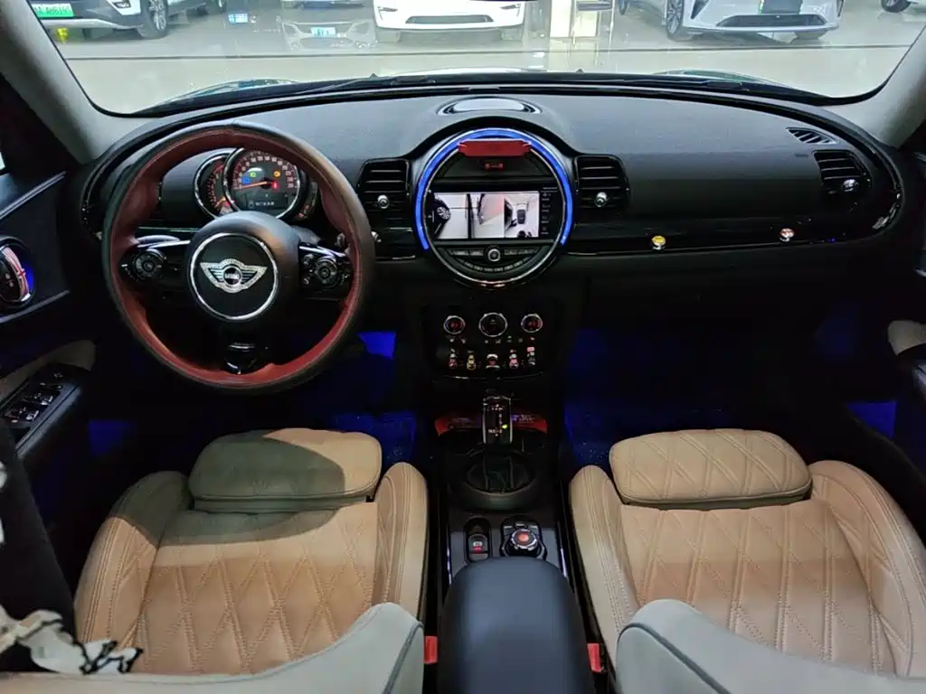 MINI Clubman 2020 — фото 10