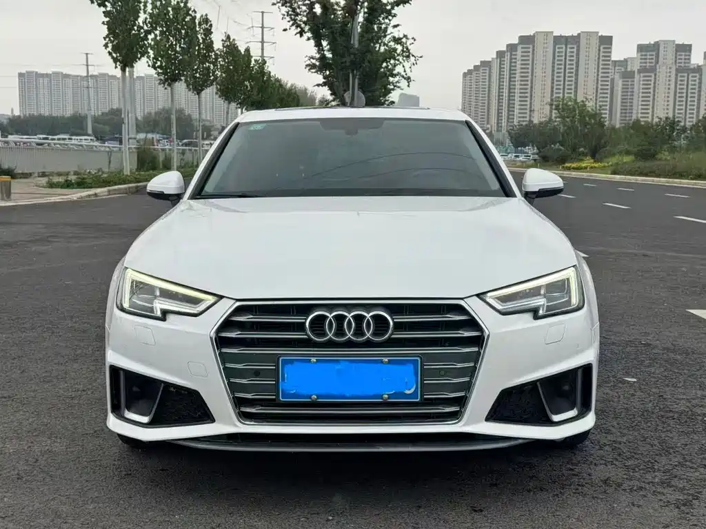 Audi A4L 2019