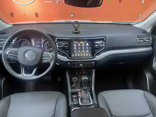 Jeep Grand Commander 2018