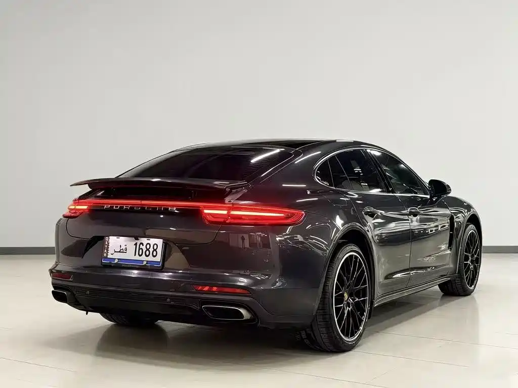 Porsche Panamera 2017 — фото 9