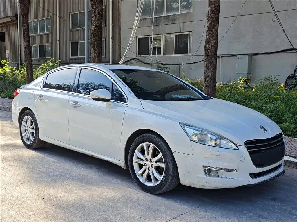 Peugeot 508 2015 — фото 23