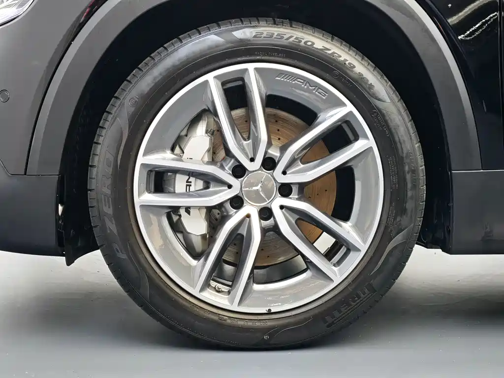 Mercedes-Benz GLB AMG 2023 — фото 25