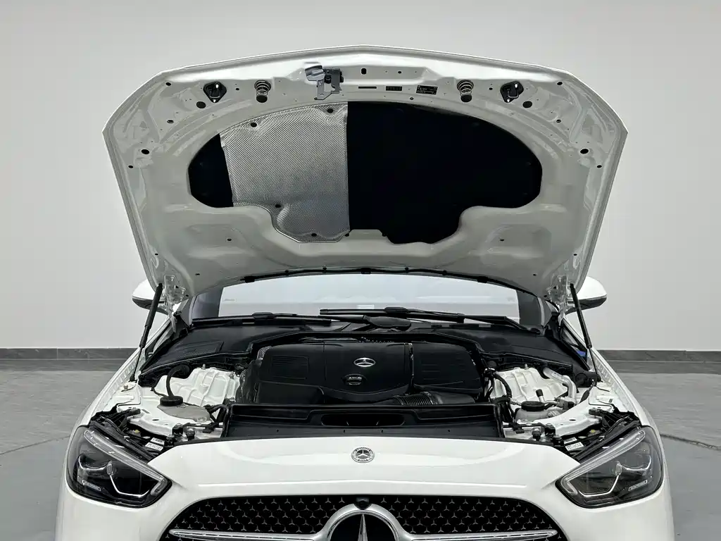 Mercedes-Benz C-Class 2024 — фото 24