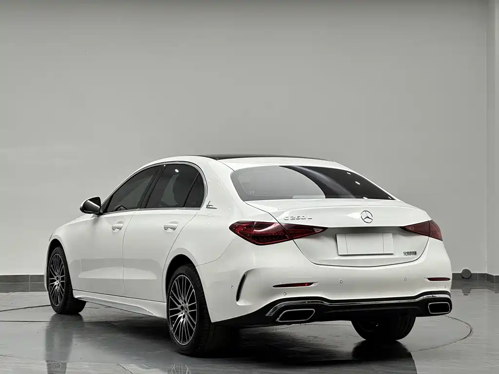 Mercedes-Benz C-Class 2024