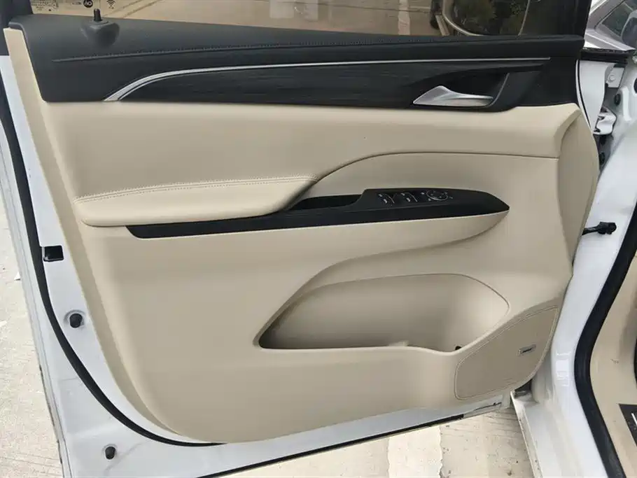 Buick GL8 2023