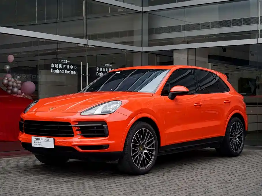 Porsche Cayenne 2021 — фото 1