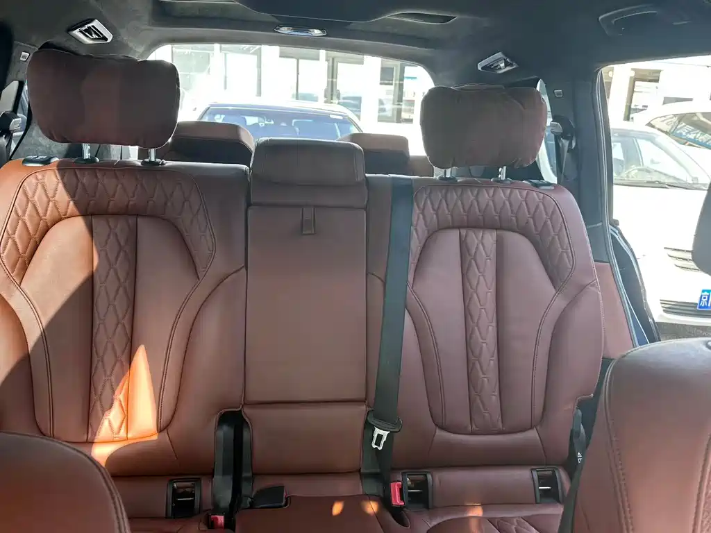 BMW X7 2021