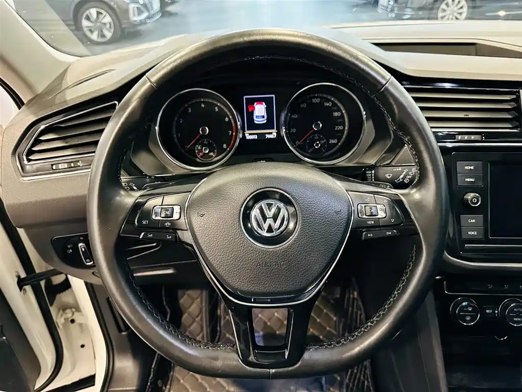 Volkswagen Tiguan L 2019 — фото 12