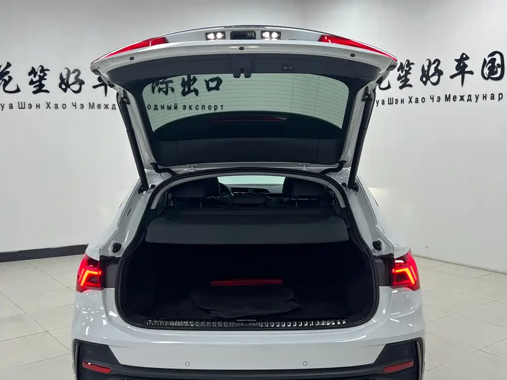 Audi Q3 Sportback 2022 — фото 9