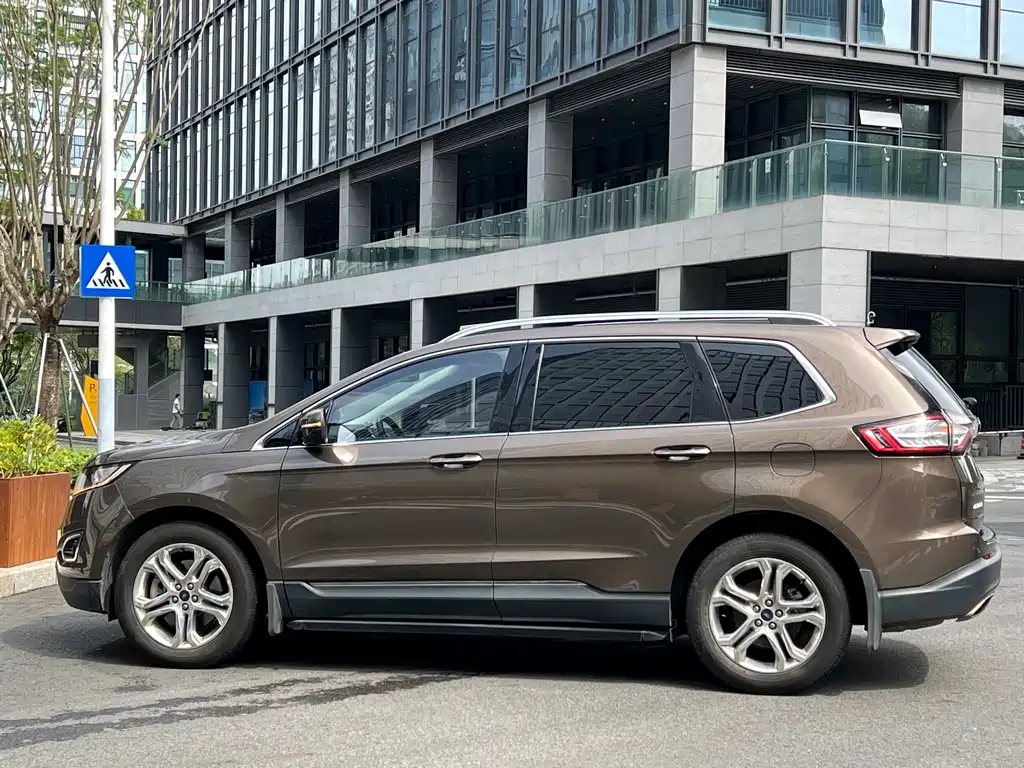 Ford Edge 2018 — фото 4