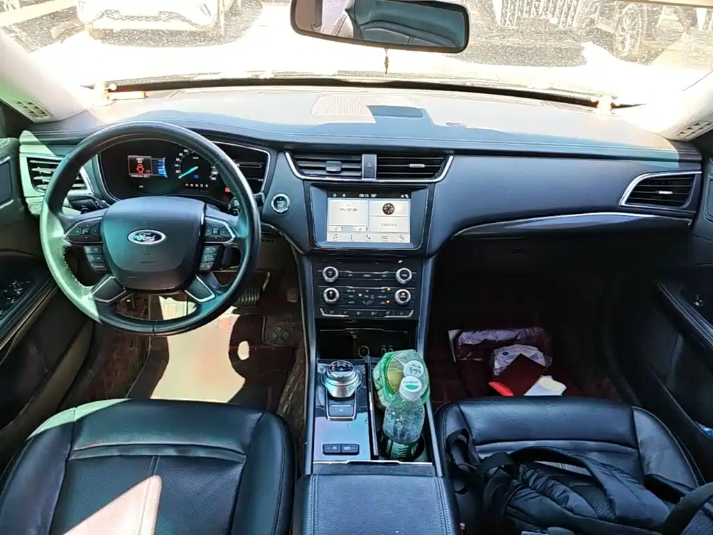 Ford Taurus 2019 — фото 10