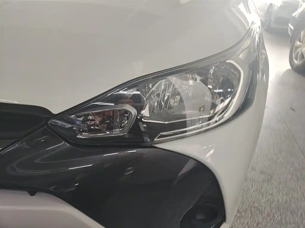 Toyota Yaris L 2022 — фото 24