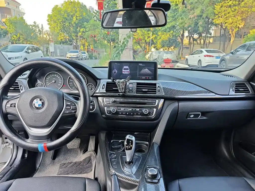 BMW 3 Series 2017 — фото 5