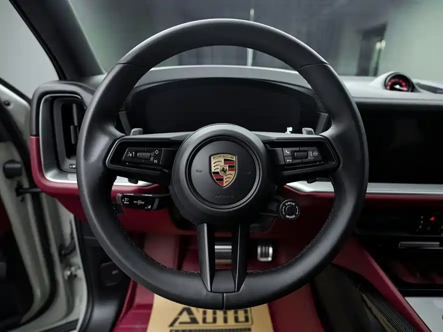 Porsche Cayenne 2025 — фото 15
