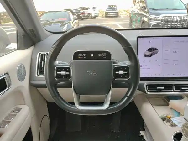 Li Auto L6 2024
