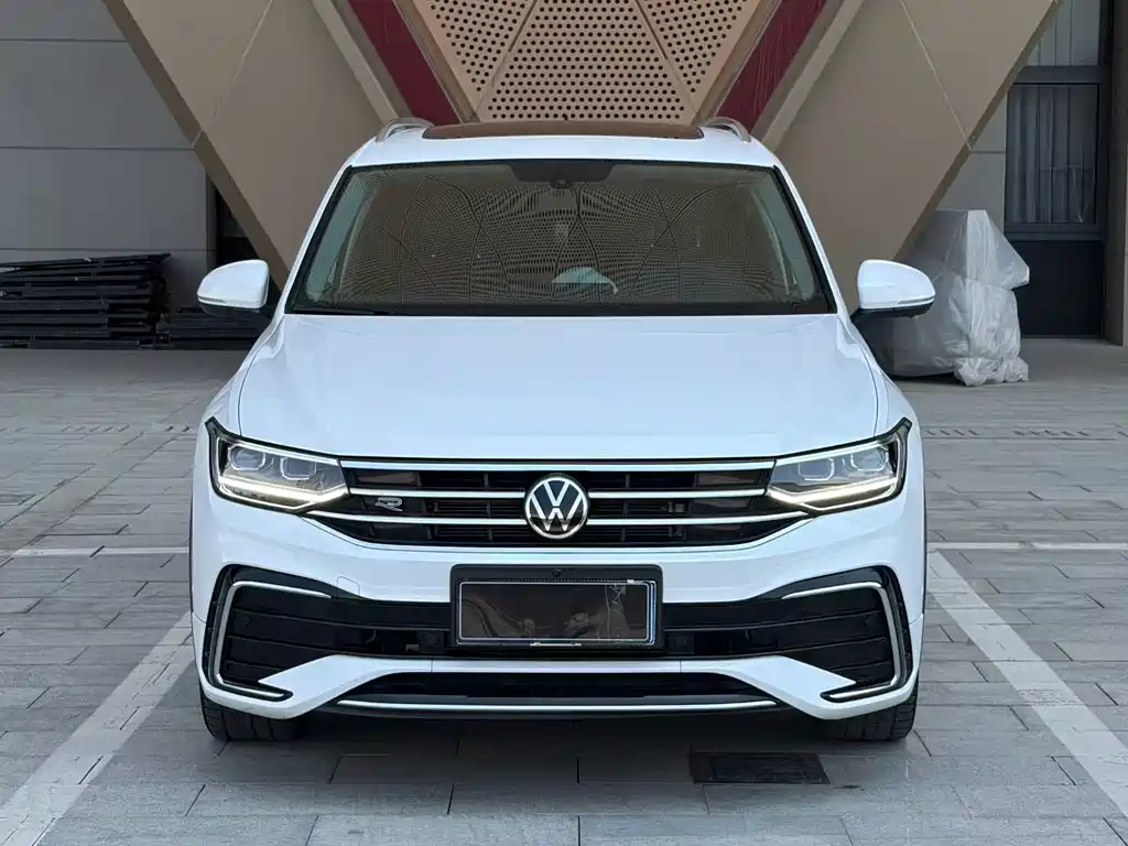Volkswagen Tiguan L 2023