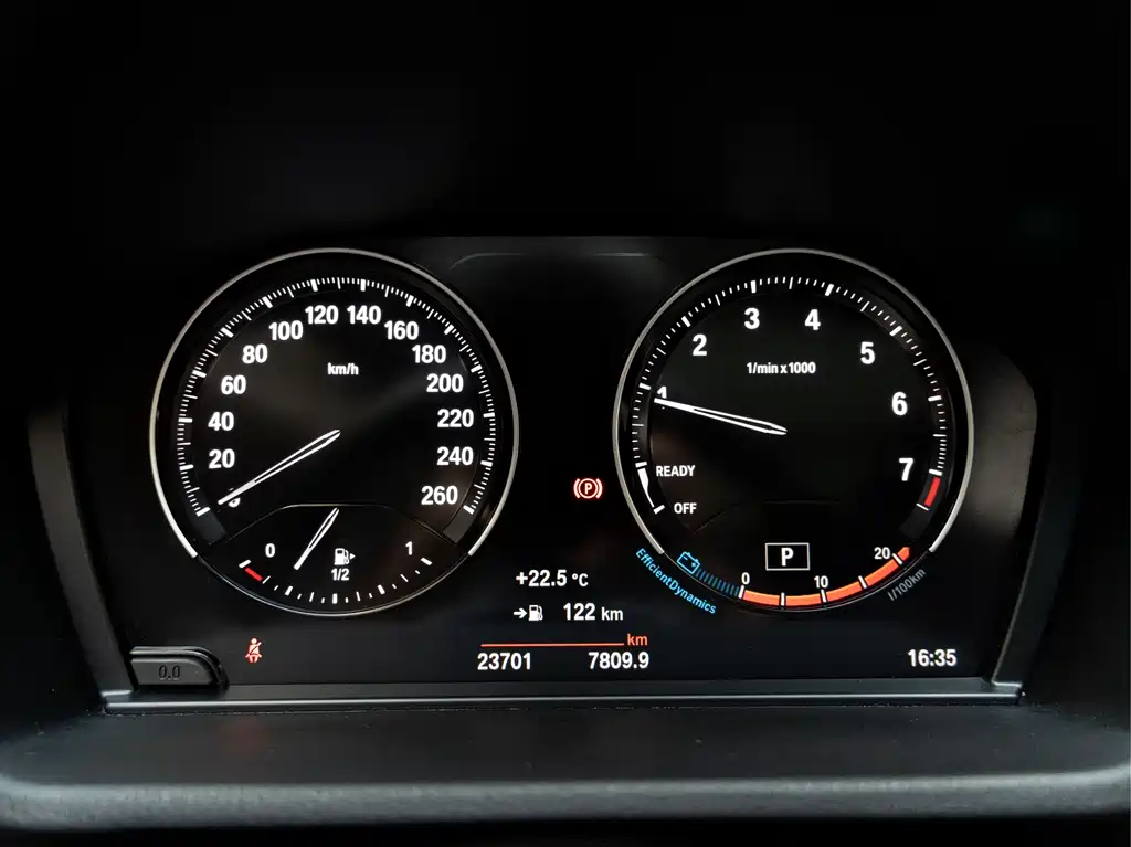BMW X1 2022 — фото 3