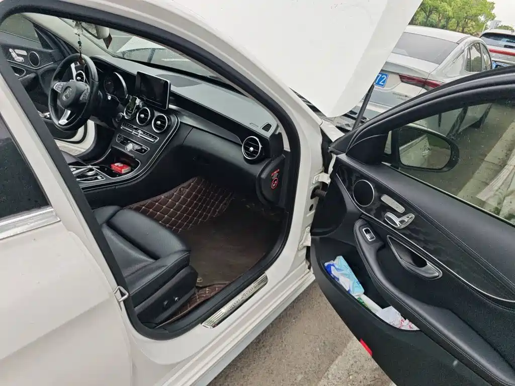 Mercedes-Benz C-Class 2018 — фото 20