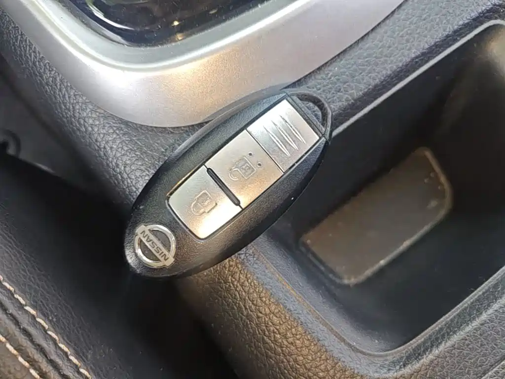 Nissan Tiida 2018 — фото 9