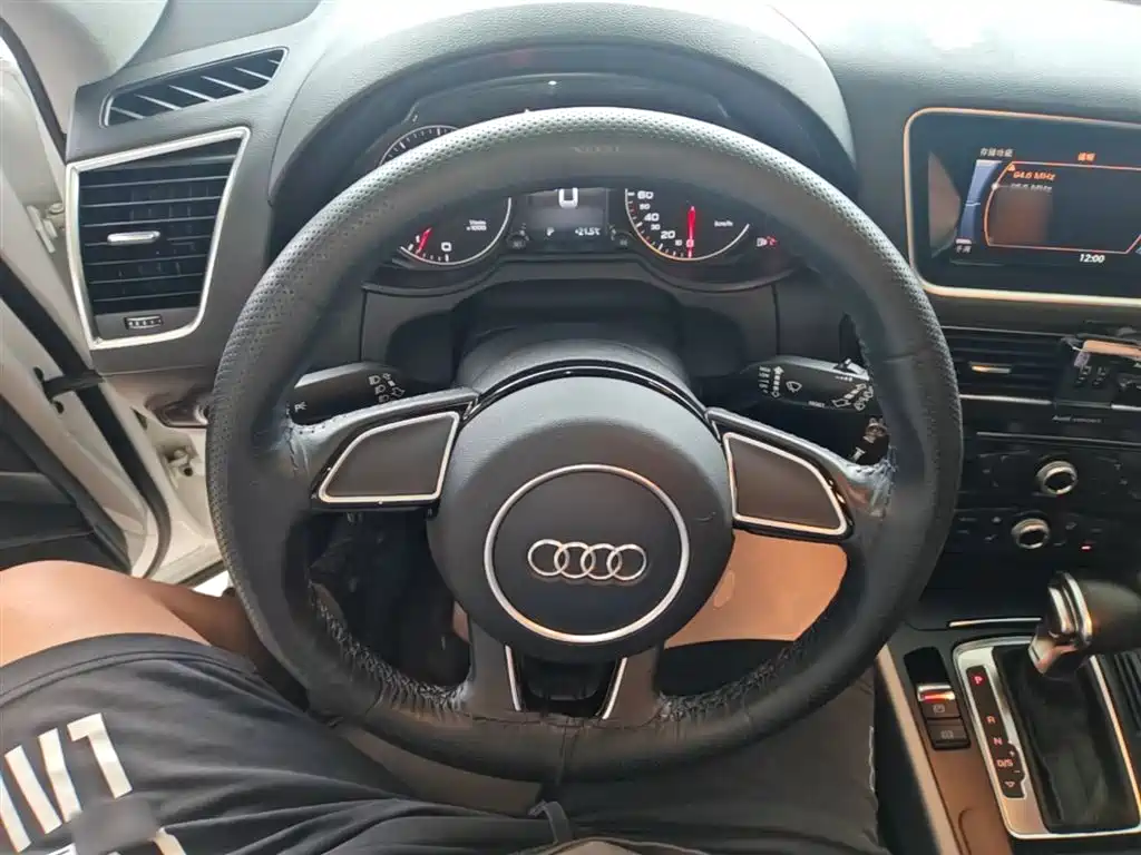 Audi Q5 2017 — фото 11