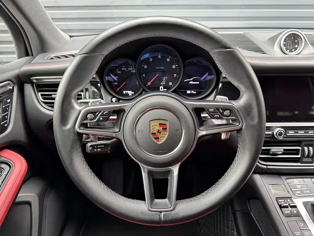 Porsche Macan 2021 — фото 4